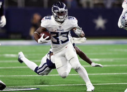 Tennessee Titans running back Dion Lewis (33) runs with the ball in the fourth quarter against the Dallas Cowboys at AT&T Stadium. (Matthew Emmons-USA TODAY Sports)