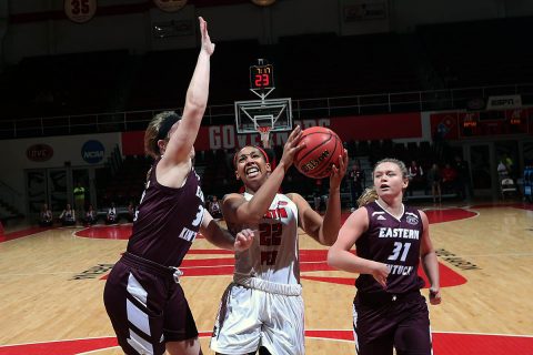 Austin Peay Women's Basketball senior guard Keisha Gregory went 3 for 4 from behind the arch against Eastern Kentucky, Thursday. (APSU Sports Information) Austin Peay Women's Basketball senior guard Keisha Gregory went 3 for 4 from behind the arch against Eastern Kentucky, Thursday. (APSU Sports Information)