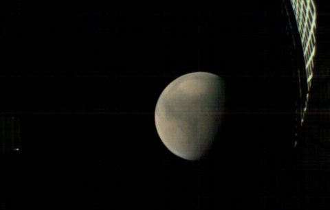 MarCO-B, one of the experimental Mars Cube One (MarCO) CubeSats, took these images as it approached Mars. Credit: NASA/JPL-Caltech MarCO-B, one of the experimental Mars Cube One (MarCO) CubeSats, took these images as it approached Mars. Credit: NASA/JPL-Caltech