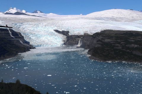 In Alaska, five percent of the land is covered by glaciers that are contributing to sea level rise in ways disproportionately large to their size. A small airborne campaign has been monitoring these changes since 2009. (NASA)