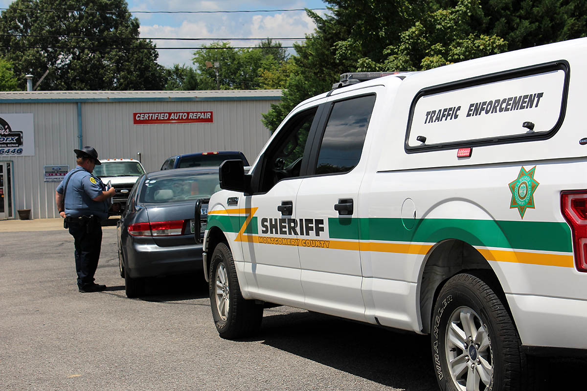 Local Law Enforcement holds Distracted Driving Bus Tour - Clarksville