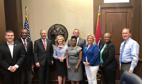 Marsha Blackburn meets with Montgomery County and Robertson County leaders, including Montgomery County Mayor Jim Durrett, Clarksville Mayor Joe Pitts, Montgomery County Sheriff John Fuson, Robertson County Mayor Billy Vogle and Springfield Mayor Ann Schneider on Wednesday. Marsha Blackburn meets with Montgomery County and Robertson County leaders, including Montgomery County Mayor Jim Durrett, Clarksville Mayor Joe Pitts, Montgomery County Sheriff John Fuson, Robertson County Mayor Billy Vogle and Springfield Mayor Ann Schneider on Wednesday.