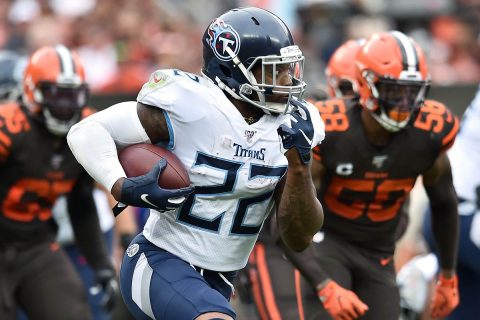 Tennessee Titans running back Derrick Henry (22) runs with the ball during the first half against the Cleveland Browns at FirstEnergy Stadium. (Ken Blaze-USA TODAY Sports)