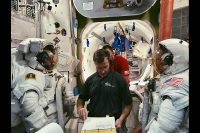 Boeing’s Chris Ferguson helps NASA astronauts Nicole Mann, left, and Mike Fincke, right, train for a spacewalk. (Boeing)