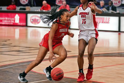Austin Peay State University Women's Basketball use stiff defense to come back in the fourth and beat Jacksonville State 63-57 Saturday. (APSU Sports Information) Austin Peay State University Women's Basketball use stiff defense to come back in the fourth and beat Jacksonville State 63-57 Saturday. (APSU Sports Information)