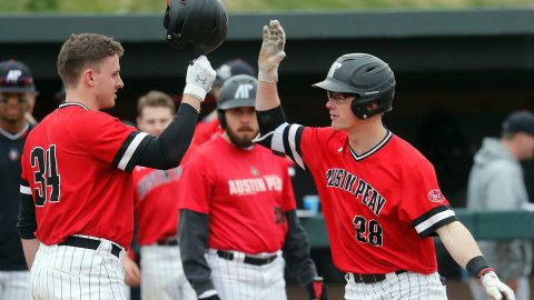 Austin Peay State University Baseball beats Jacksonville 11-7 Saturday to tie the series. (Robert Smith, APSU Sports Information)