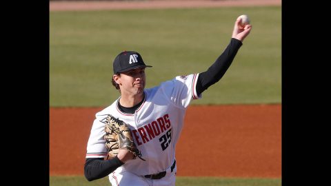 Austin Peay State University Baseball was unable to get anything going Friday against Samford in 6-0 loss. (Robert Smith, APSU Sports Information) Austin Peay State University Baseball was unable to get anything going Friday against Samford in 6-0 loss. (Robert Smith, APSU Sports Information)