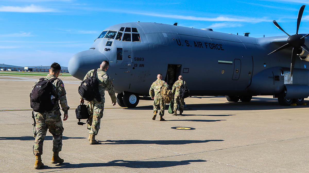 Soldiers assigned to the 531st Hospital Center and 586th Field Hospital load their gear and board a military transport aircraft headed for New York state, March 25th. These Soldiers constitute an advance party of Army medical professionals deploying to New York, ahead of the rest of the unit, in support of civil authorities and our nation’s response to the COVID-19 pandemic. (Sgt. Fletcher King, 101st Airborne Division)
