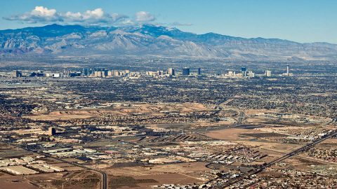 NASA's Orbiting Carbon Observatory-2 (OCO-2) measures the amount of carbon dioxide in the atmosphere over areas like Las Vegas, Nevada, to help researchers better characterize the sources and sinks of the greenhouse gas. (Bert Kaufmann/CC BY-SA)