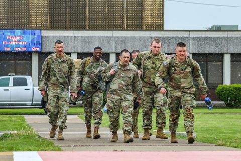 Soldiers of 101st Airborne Division Sustainment Brigade, 101st Division (Air Assault), deployed to New Jersey as part of the nation’s response to the COVID-19 pandemic. (Spc. Beverly Roche, 40th Public Affairs Detachment) 