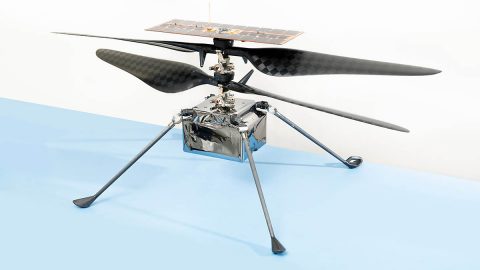 The flight model of NASA's Ingenuity Mars Helicopter. (NASA/JPL-Caltech)