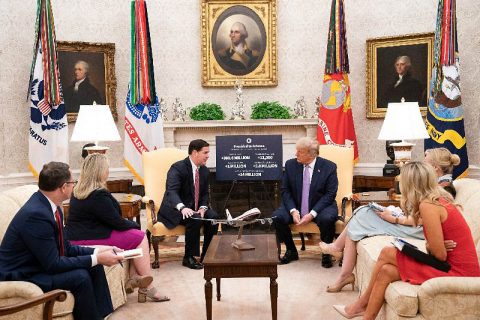 President Donald Trump meets with Arizona Governor Doug Ducey in the Oval Office. (White House)