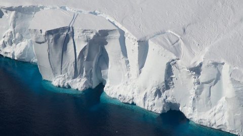 Ice shelves in Antarctica, such as the Getz Ice Shelf seen here, are sensitive to warming ocean temperatures. Ocean and atmospheric conditions are some of the drivers of ice sheet loss that scientists considered in a new study estimating additional global sea level rise by 2100. (Jeremy Harbeck/NASA)