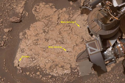 This close-up shot shows the three drill holes created by NASA's Curiosity Mars rover at the "Mary Anning" location. (NASA/JPL-Caltech/MSSS)