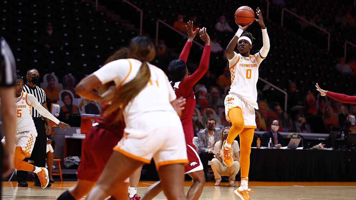 Tennessee Lady Vols Basketball defeats #13 Arkansas 88-77 to open SEC play