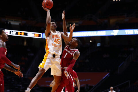 Tennessee Men's Basketball pulls out 79-74 win over Arkansas at Thompson-Boling Arena. (UT Athletics)