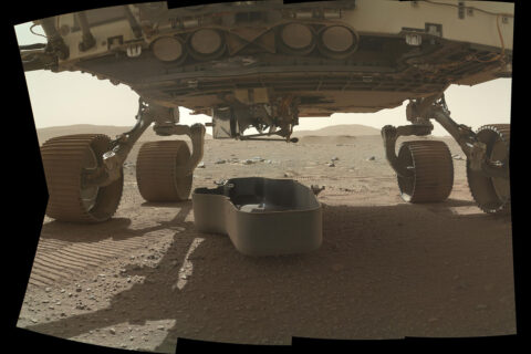 NASA's Mars Perseverance Rover Drops its Debris Shield. (NASA/JPL-Caltech/MSSS)