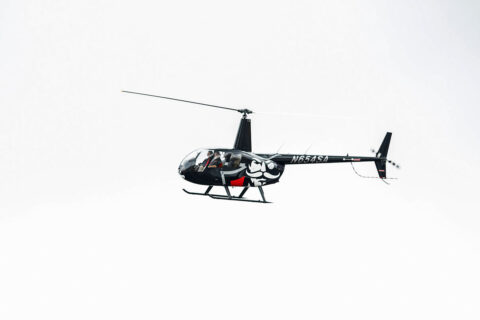 Austin Peay State University President Michael Licari and his special guest, F&M Bank President and CEO Sammy Stuard, flying into a ribbon-cutting ceremony. (APSU)