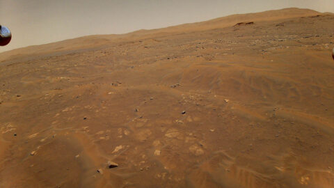 This image looking west toward the Séítah geologic unit on Mars was taken from the height of 33 feet (10 meters) by NASA’s Ingenuity Mars helicopter during its sixth flight, on May 22, 2021. (NASA/JPL-Caltech)