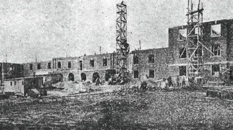 Harned Hall under construction at Austin Peay Normal School. (APSU)