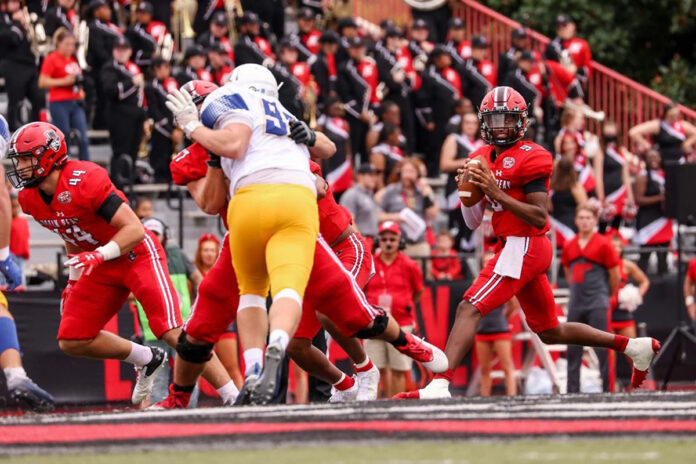 Austin Peay State University Football quarterback Draylen Ellis threw for 342 yards and 3 touchdowns in win over Morehead State at Fortera Stadium, Saturday. (Carder Henry, APSU Sports Information)