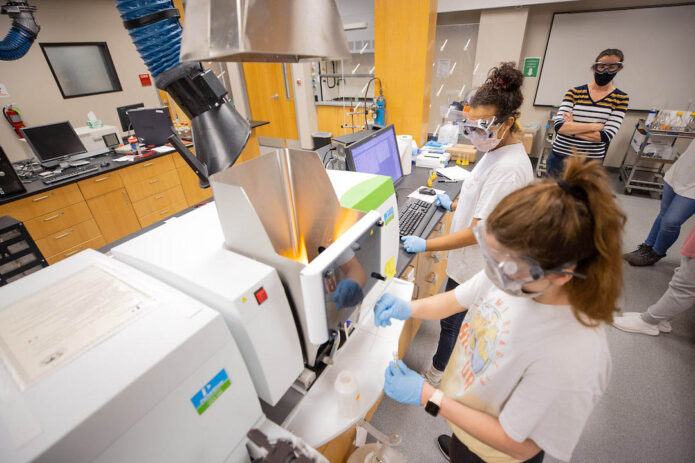 Austin Peay State University Sundquist Science Complex Biology Lab. (APSU)