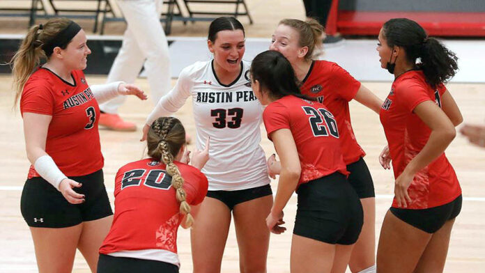 Austin Peay State University Women's Volleyball Teams beats the Murray State Racers in five-set thriller at the Dunn Center Wednesday night. (Robert Smith, APSU Sports Information)