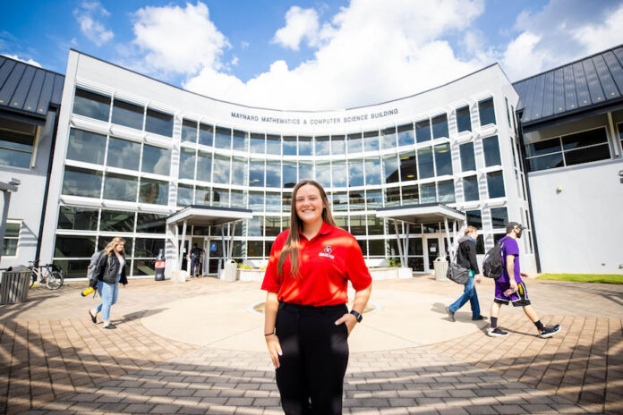 Alex Edwards is one of the Austin Peay State University STEM Scholar mentors. (APSU)