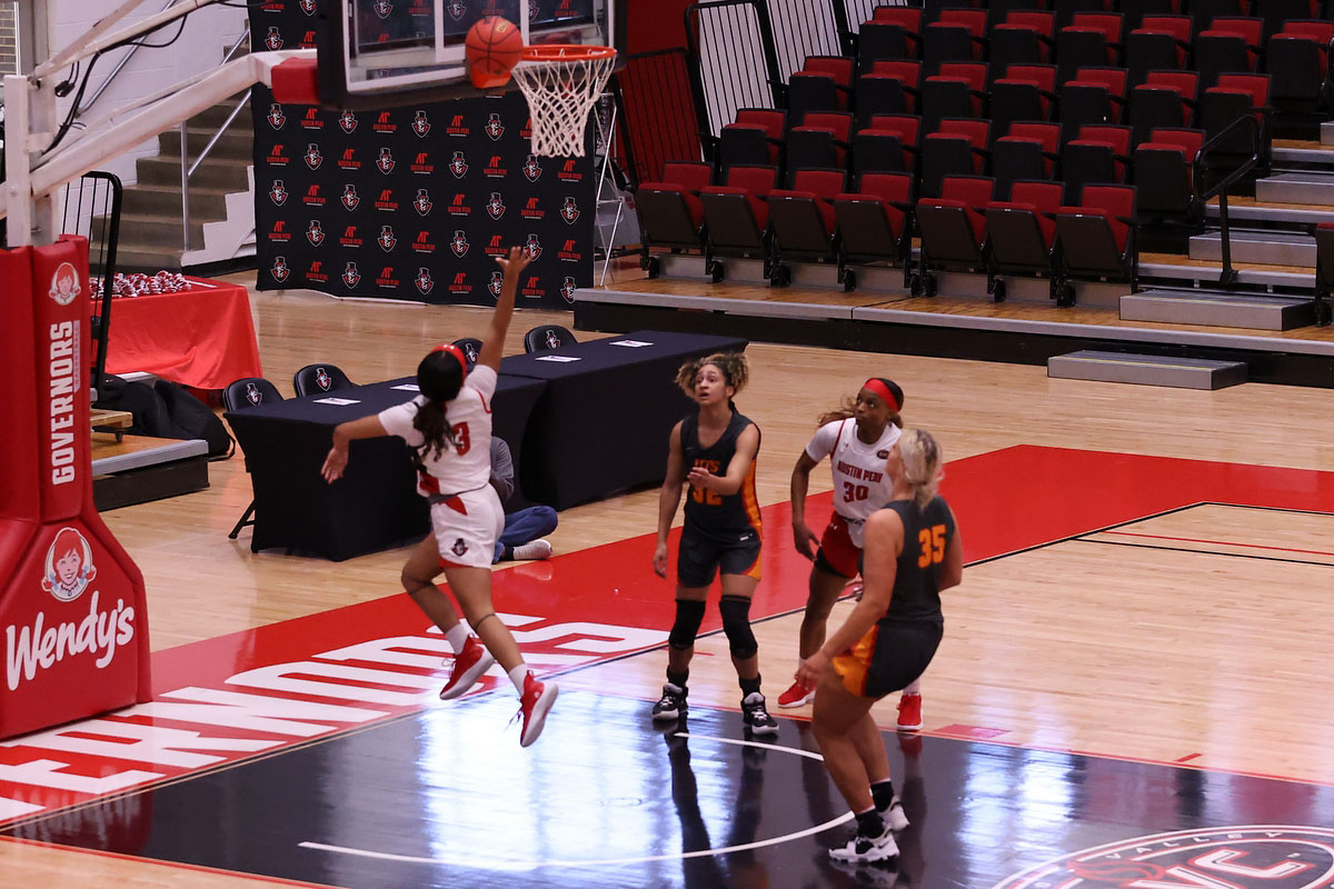 APSU Women's Basketball vs. UT Southern. (Mark Haynes, www.clarksvilleonline.com)