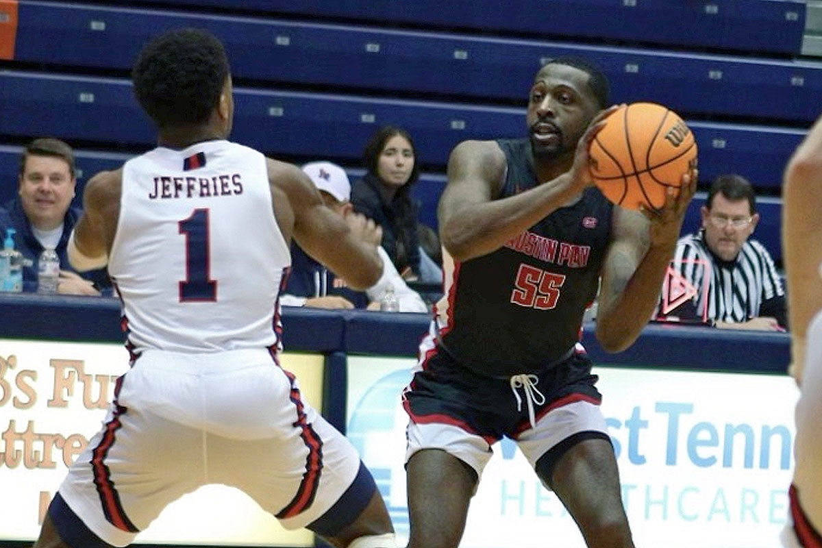 APSU Men’s Basketball cruises to 72-57 win at UT Martin APSU Men’s Basketball cruises to 72-57 win at UT Martin