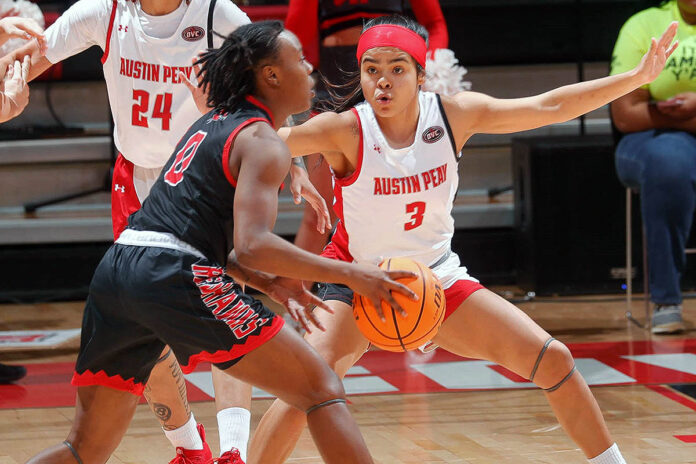 Austin Peay State University Women's Basketball shutdown Southeast Missouri, roll to 41-point OVC victory. (Robert Smith, APSU Sports Information)