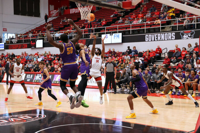 Austin Peay State University Men's Basketball redshirt junior DJ Peavy had 8 points against Tennessee Tech, Saturday. (Mark Haynes, Clarksvilleonline.com)