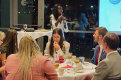 Elaine Swann talks with Austin Peay State University Students. (APSU)