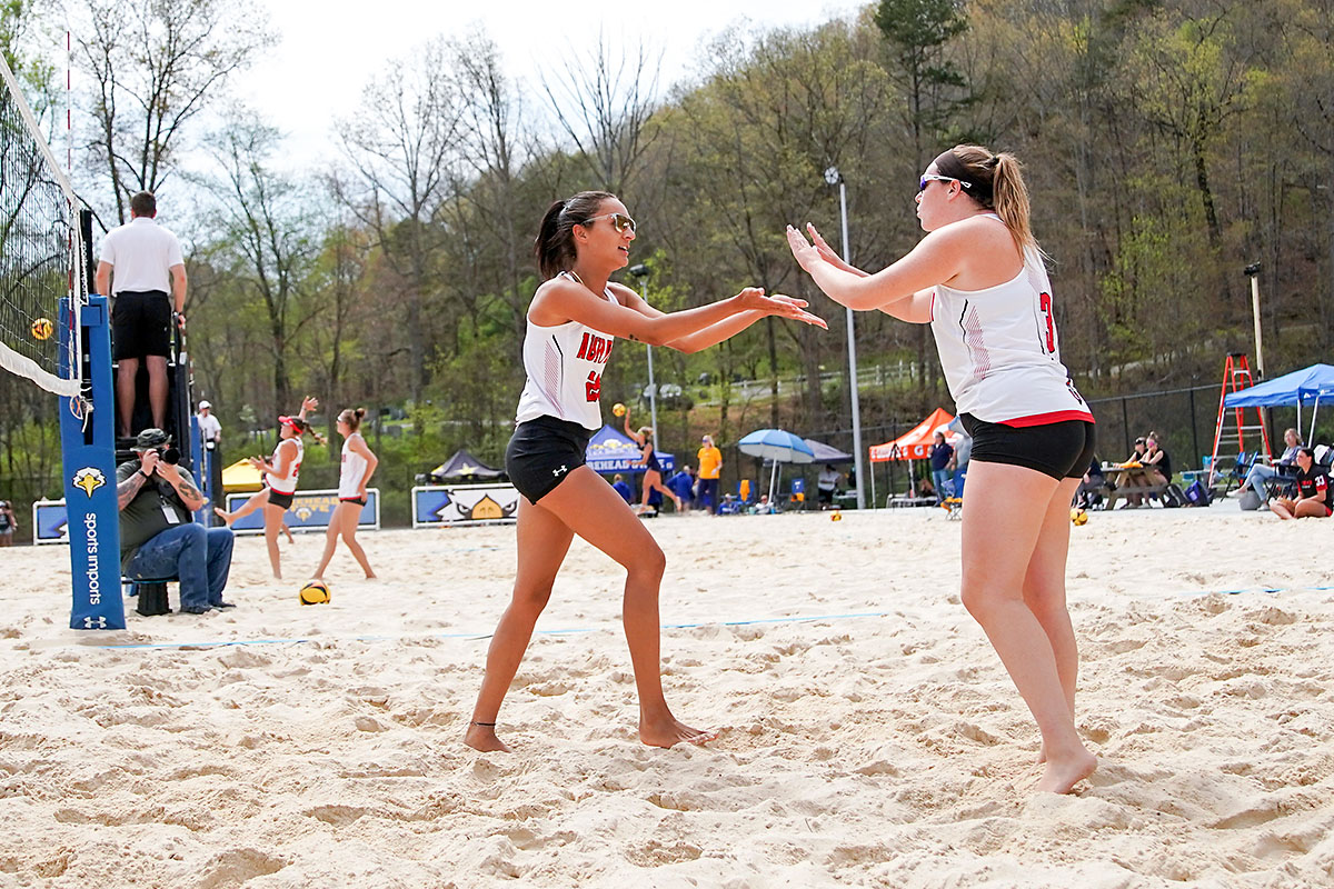 APSU Beach Volleyball loses to Chattanooga, beats Eastern Illinois at OVC Championships - Clarksville Online