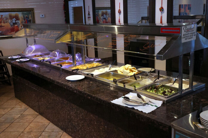 Tandoor Indian Bistro's buffet. (Mark Haynes, ClarksvilleOnline.com)