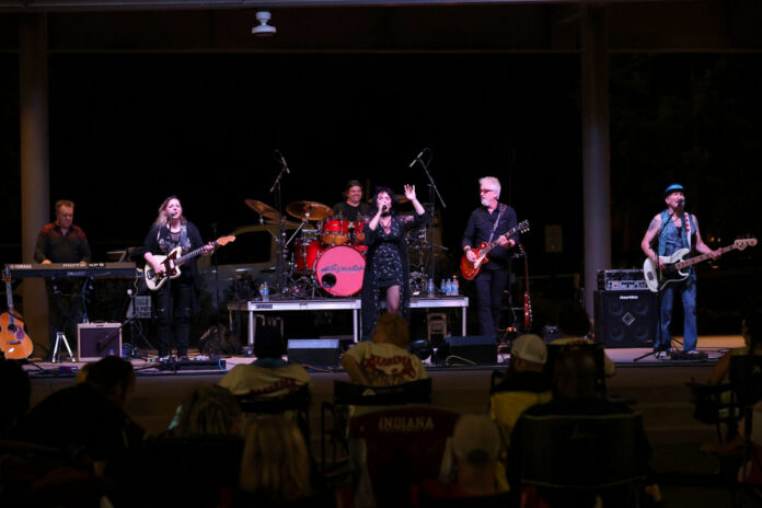 Downtown @ Sundown featuring Barracuda, America's Heart Tribute Band. (Mark Haynes, Clarksville Online)