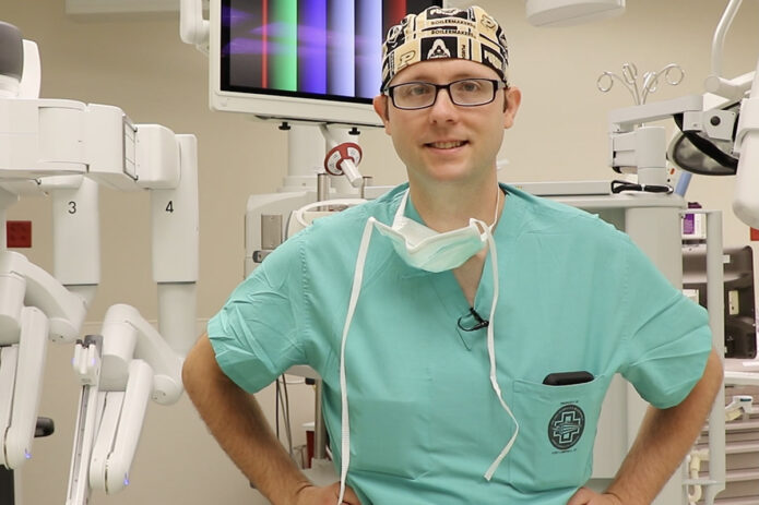 Army Surgeon Maj. (Dr.) Morgan Barron, a general surgeon at Blanchfield Army Community Hospital recently spoke about his experience performing robotically-assisted surgery at military treatment facilities within the Military Health System. Robotically assisted surgery provides surgeons better visualization and greater mobility and can mean less post-operative pain, shorter hospital stays and fast recovery time for patients.
