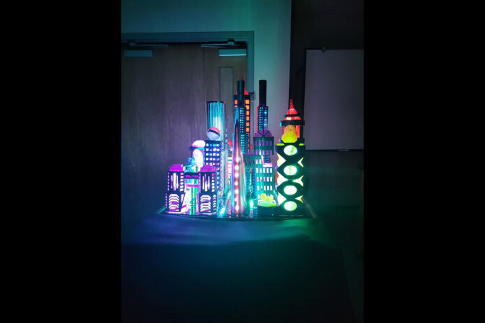 The city without the mirrored walls. (Blue Tinsley)