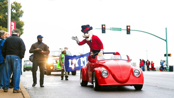 Austin Peay State University Homecoming Parade. (APSU)