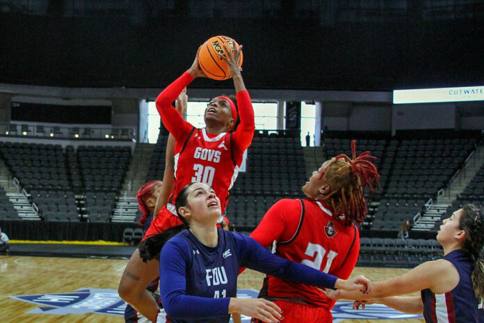 Austin Peay State University Women's Basketball senior Liz Gibbs leads fourth-quarter charge in win over Fairleigh Dickinson. (Alex Allard, APSU Sports Information)