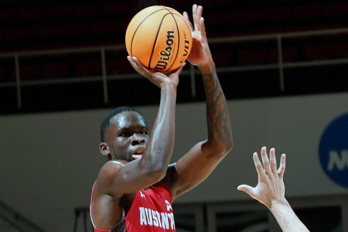 Austin Peay State University Men's Basketball sophomore Sean Durugordon had 14 points and 3 rebounds in Govs loss at Murray State. (Robert Smith, APSU Sports Information)