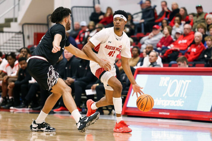 Austin Peay State University Men's Basketball hit the road to take on league-leading Kennesaw State, Thursday. (Maddie Rose, APSU Sports Information)