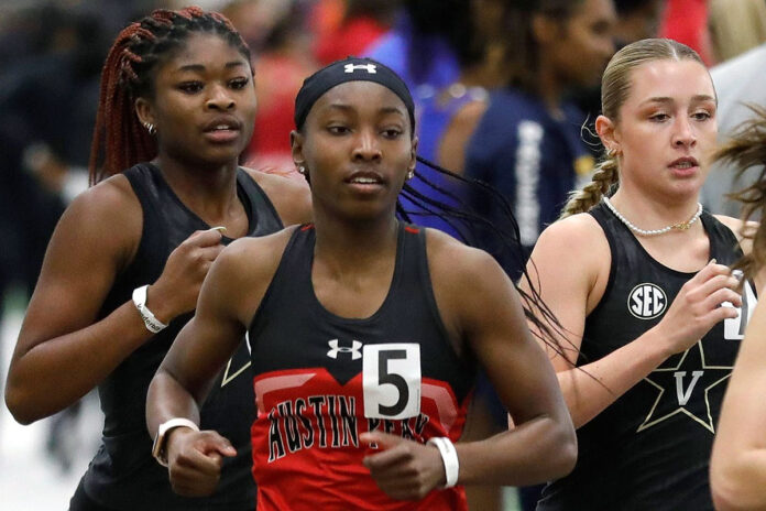 Kenisha Phillips, Lauren Lewis break Austin Peay State University indoor records Friday. (Robert Smith, APSU Sports Information)