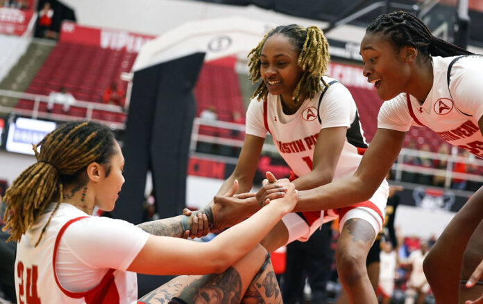 Yamia Johnson’s late score, fourth-quarter efficiency propel Austin Peay State University Women's Basketball team to late win over Kennesaw State at the Dunn Center. (APSU Sports Information)