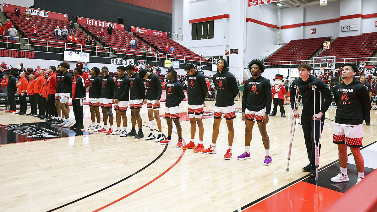 Austin Peay Stae University Men's Basketball hold off North Florida