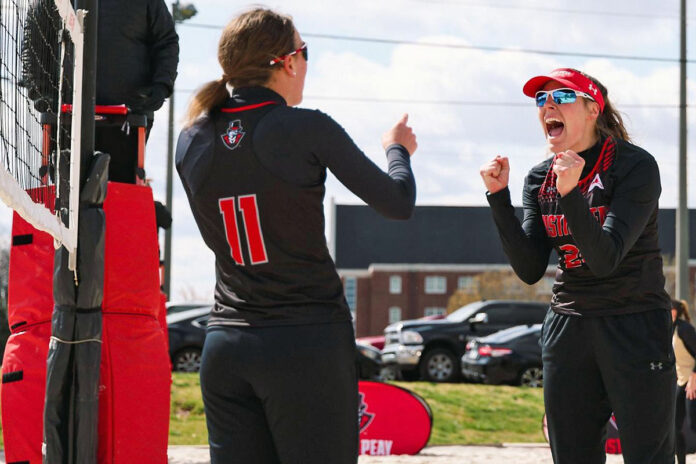 Austin Peay State University Beach Volleyball down Lions and Skyhawks, wrap up perfect weekend at Governors Beach Challenge. (Maddie Rose, APSU Sports Information)
