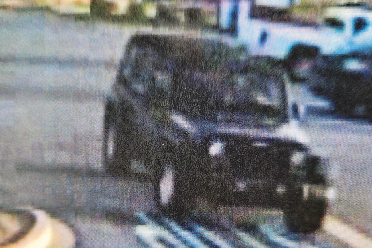 Photo of the 2007-2018 dark grey/black Jeep Wrangler Rubicon the suspect  was driving. - Clarksville Online - Clarksville News, Sports, Events and  Information