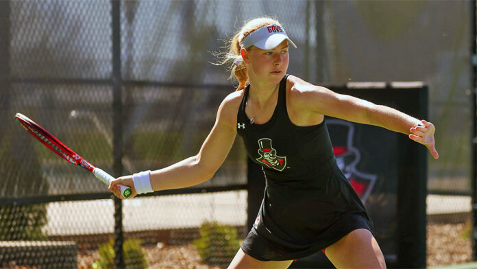 Austin Peay State University Women's Tennis clinches early, earn season’s 14th win against Central Arkansas. (Alex Allard, APSU Sports Information)