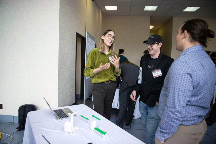 Dakota Price, left, and Kyle Minich, right, won first place. (APSU)