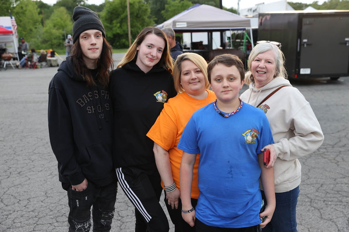 2023 Hilltop Supermarket BBQ Cookoff Friday night kickoff party. (Mark Haynes, Clarksville Online) 2023 Hilltop Supermarket BBQ Cookoff Friday night kickoff party. (Mark Haynes, Clarksville Online)